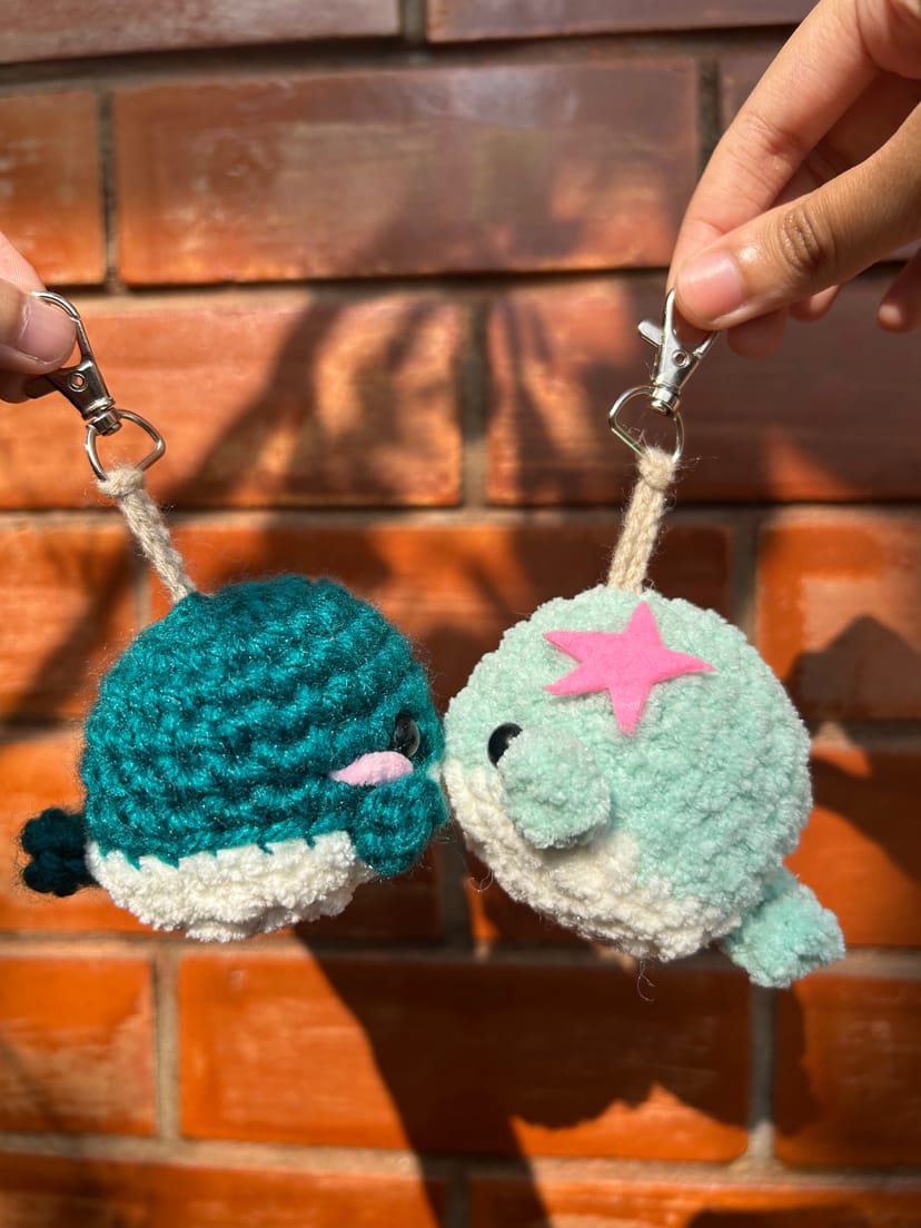 Kissing whales - Image 1